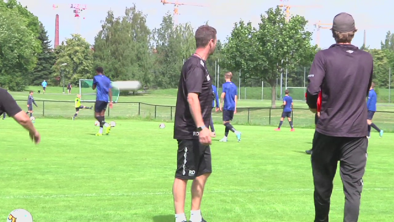 - Vi skal sørge for en morsom kamp